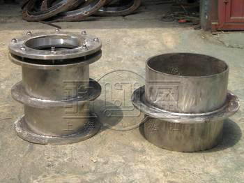 柔性防水他管和<a href=http://www.www.jiangxiaoju.cn target=_blank class=infotextkey>剛性防水套管</a>