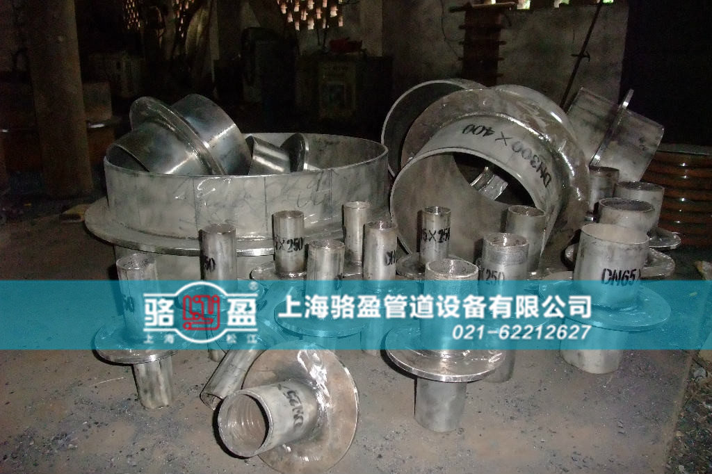 洛陽市老城區(qū)不銹鋼<a href=http://www.www.jiangxiaoju.cn target=_blank class=infotextkey>防水套管</a>的多種規(guī)格對比